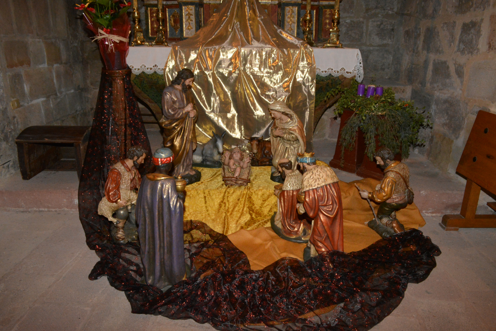 El Belén que este año se ha colocado en el altar de San Juan
